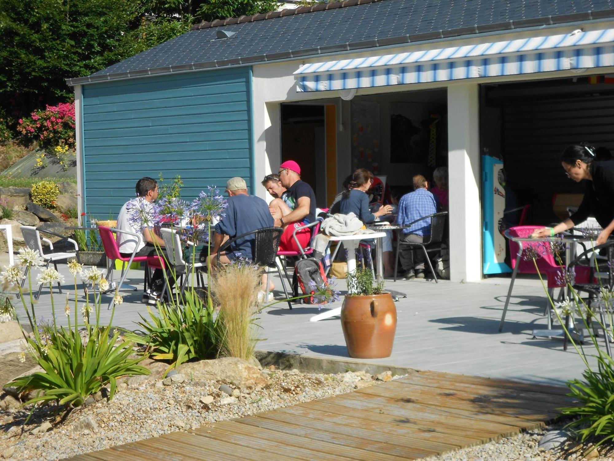 Camping De Trezulien Douarnenez Exteriör bild